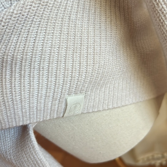Lululemon Merino Wool Sweater Sz 4 Cream Excellent Condition Oversized Boyfriend - Picture 5 of 7